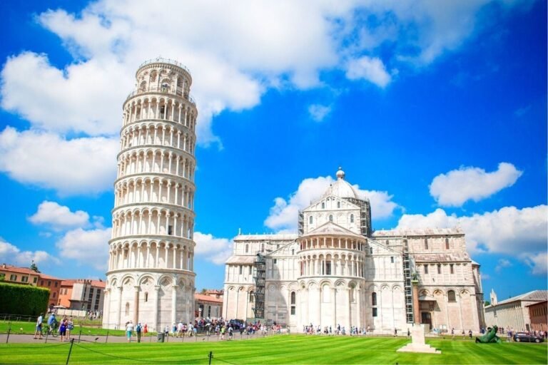 Pisa Leaning Tower group tour by coach