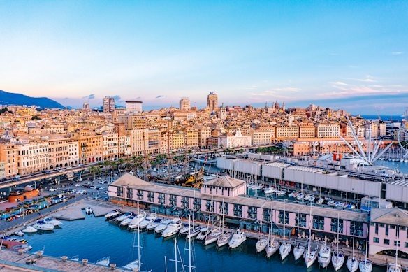 "Coach hire Genoa for cruise passengers"