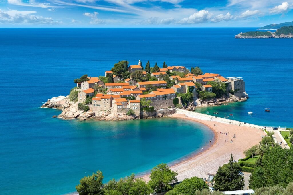 "Scenic coach tours Montenegro from Podgorica"