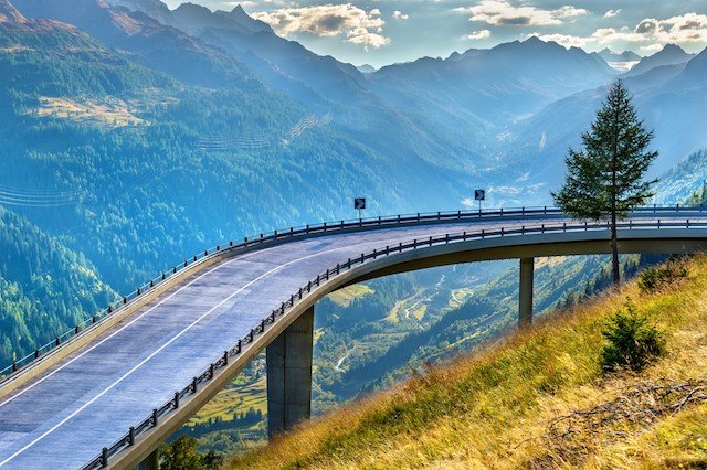 luxury coach hire in the Alps