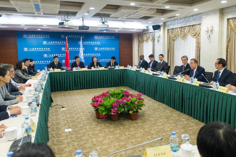 Coach services for diplomatic travel