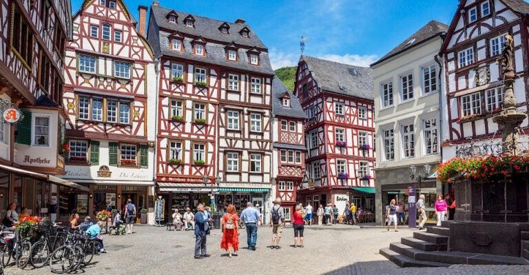 "Cross-border coach hire Metz Germany"
