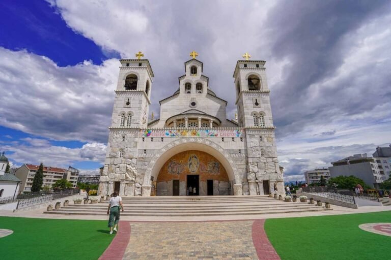 "Scenic coach tours Montenegro from Podgorica"