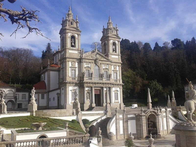 Religious group transport in Braga