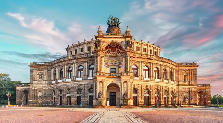 Educational group coach hire Dresden