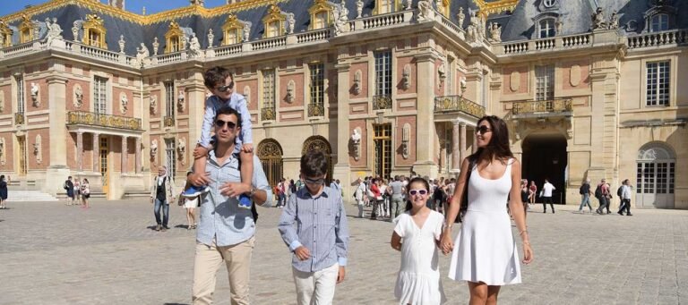 Best Coach Tours from Paris to Versailles
