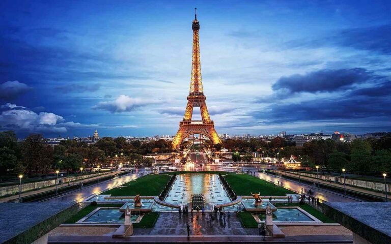 Paris event transfers by coach – Bastille Day