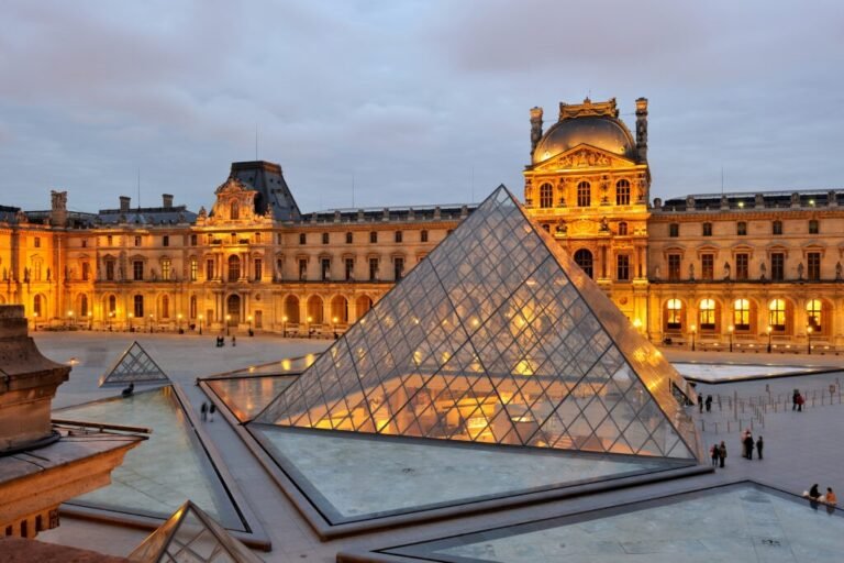 Louvre and Uffizi student travel