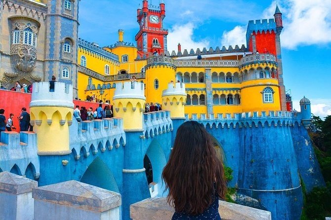 Lisbon to Cascais and Sintra bus day trip