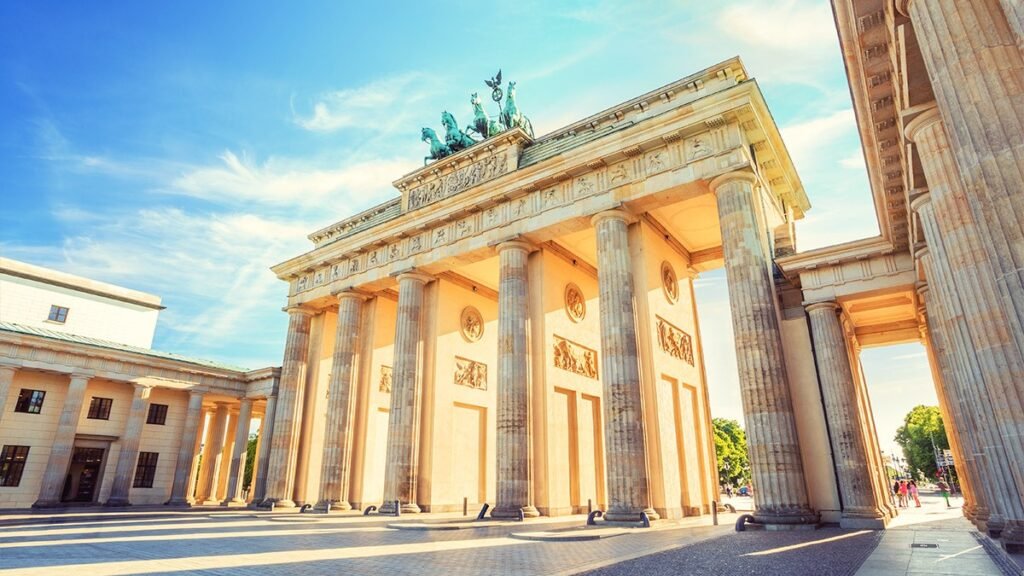Educational coach tours Berlin 