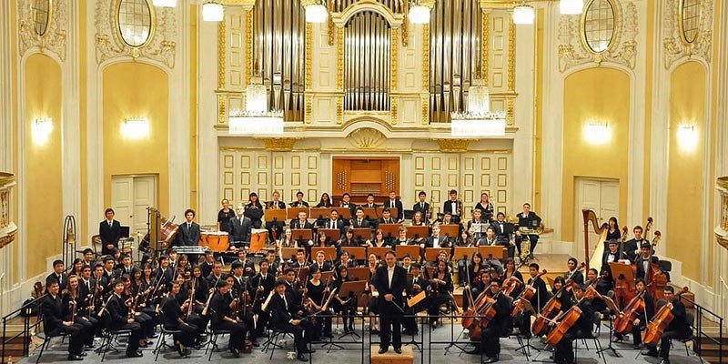 "Choir and Orchestra Coach Transport Europe"