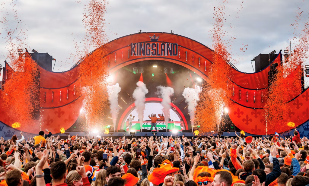 Amsterdam King's Day charter service

