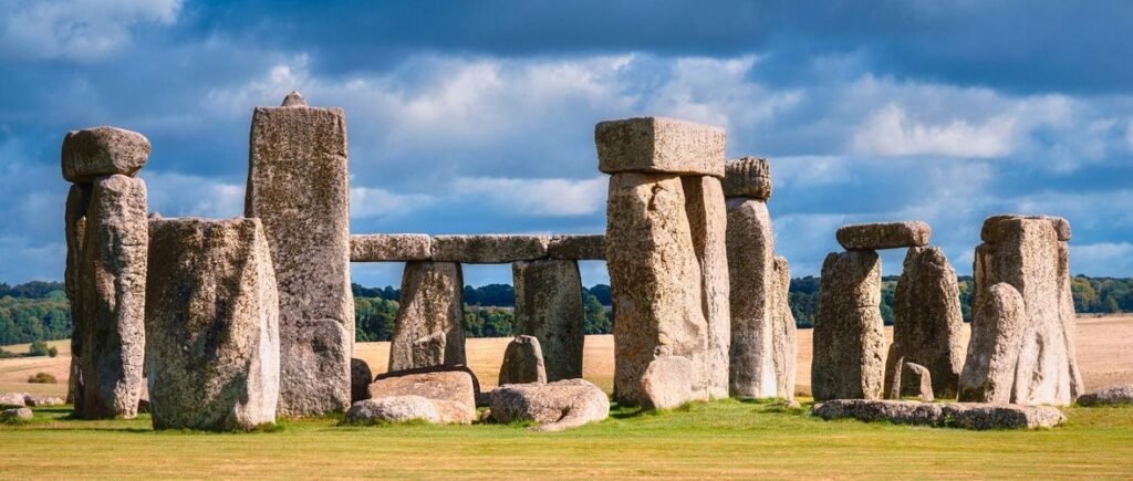 Best way to visit Stonehenge from London

