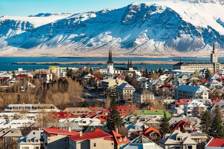 Educational Coach Tours Iceland