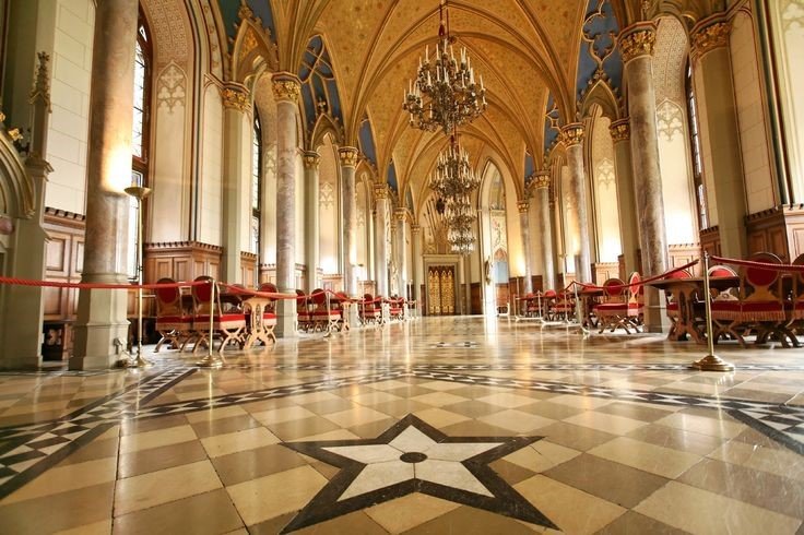 Cultural Coach Tour – Hohenzollern Castle Germany