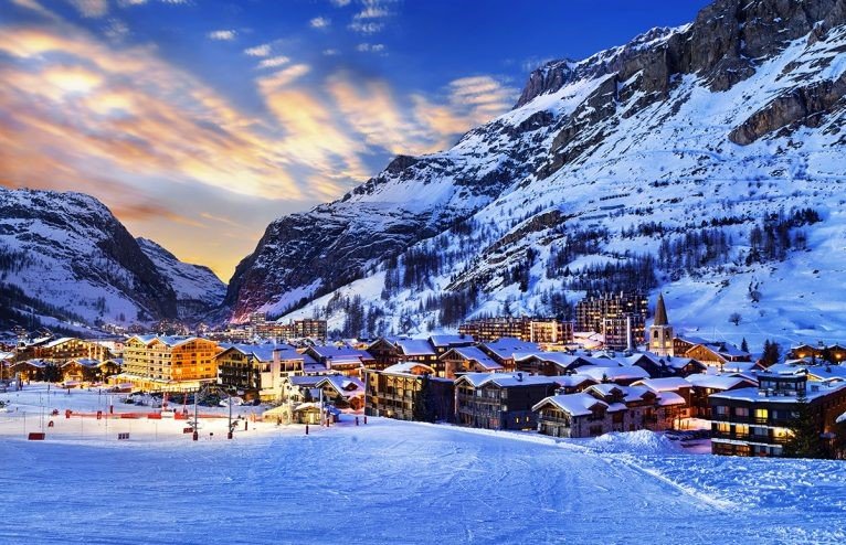 Alps and Vineyard Coach Tours – Switzerland to France
