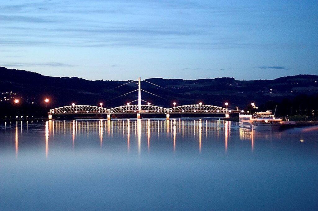 Danube River Coach Services Linz