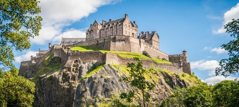 Cultural Coach Trip to Edinburgh Castle