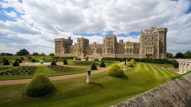 Royal Heritage Coach Tour – Windsor Castle UK