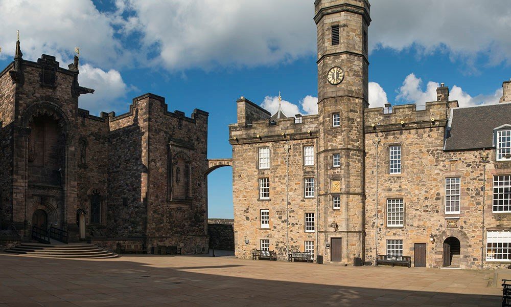 Cultural Coach Trip to Edinburgh Castle