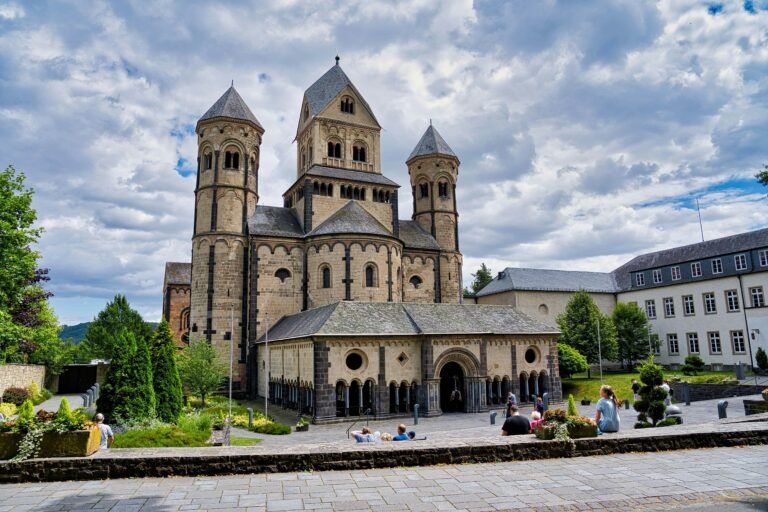 Fairy Tale Castle Coach Tour – Burg Eltz, Germany