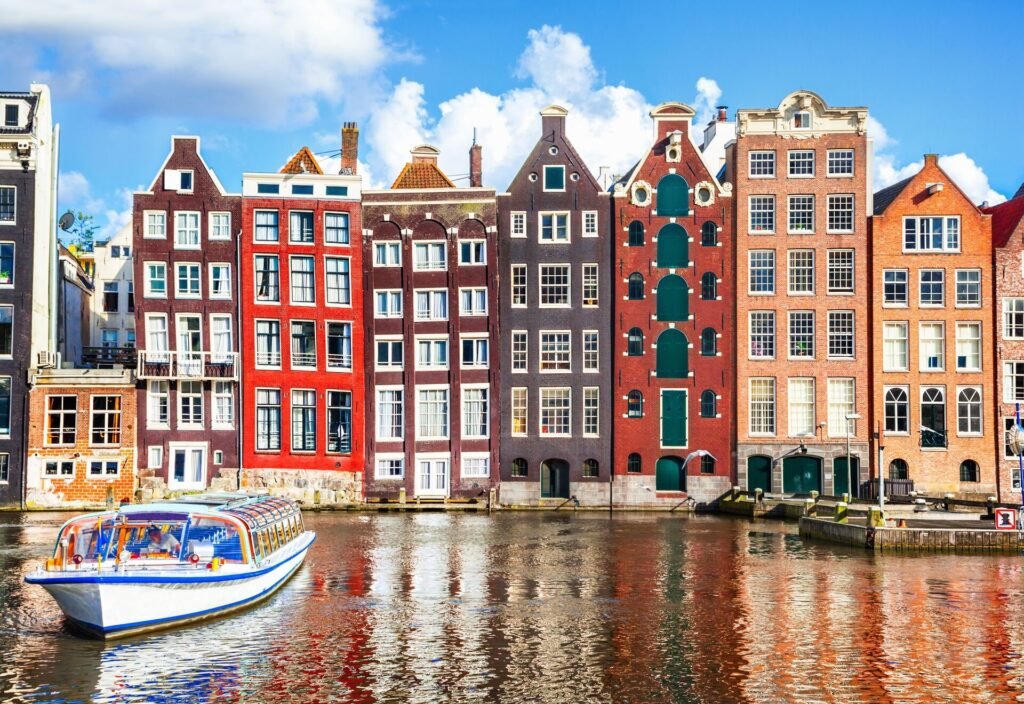 Windmills and Canal Tours from Amsterdam 