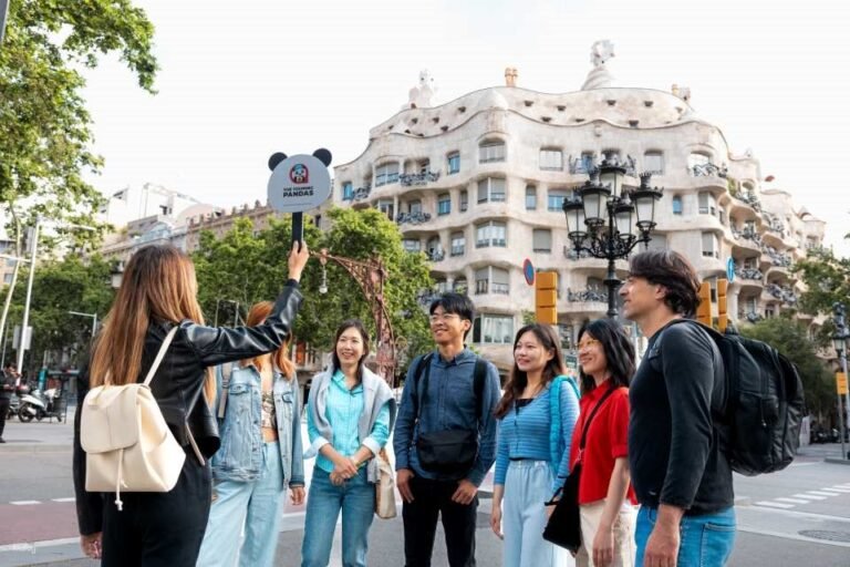Tour Bus Hire with Multilingual Tour Manager