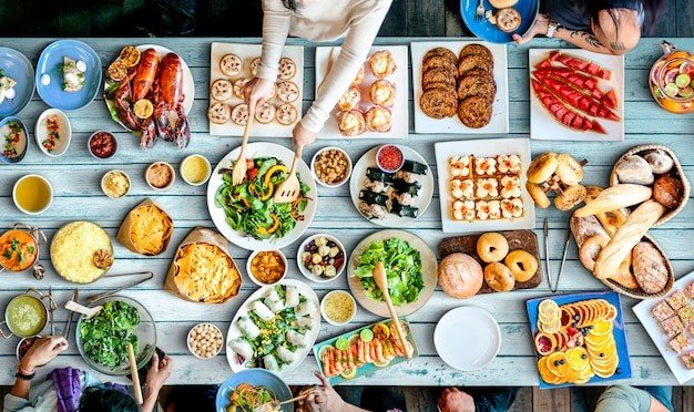 Charter Coach with Premium Onboard Meals
