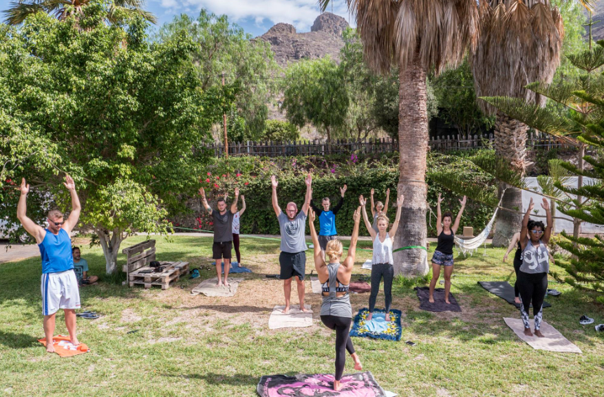 Retreat and Roadshow Coach Services