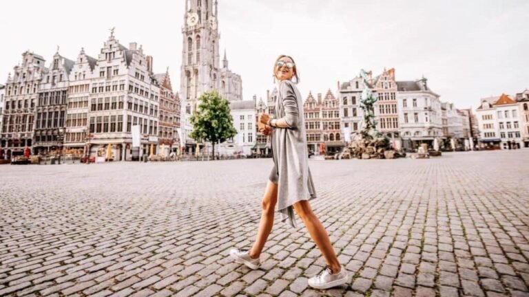 Student Coach Hire for Fashion Capital Tours