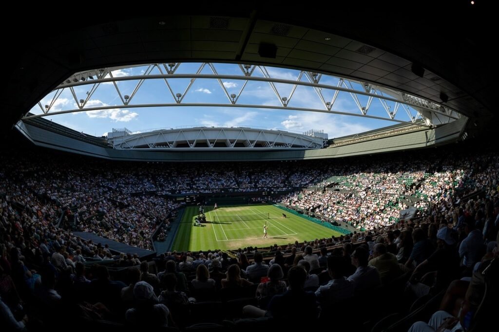 Luxury Coach Hire for Wimbledon and French Open

