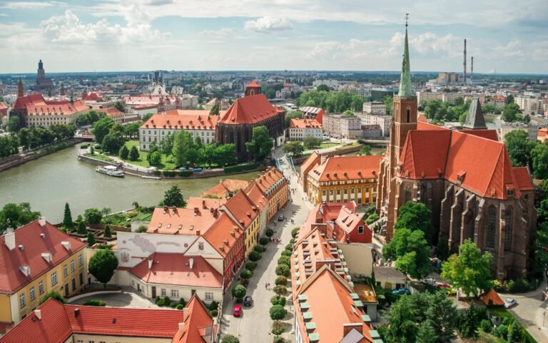 Scenic Coach Tours of Europe’s Storybook Towns
