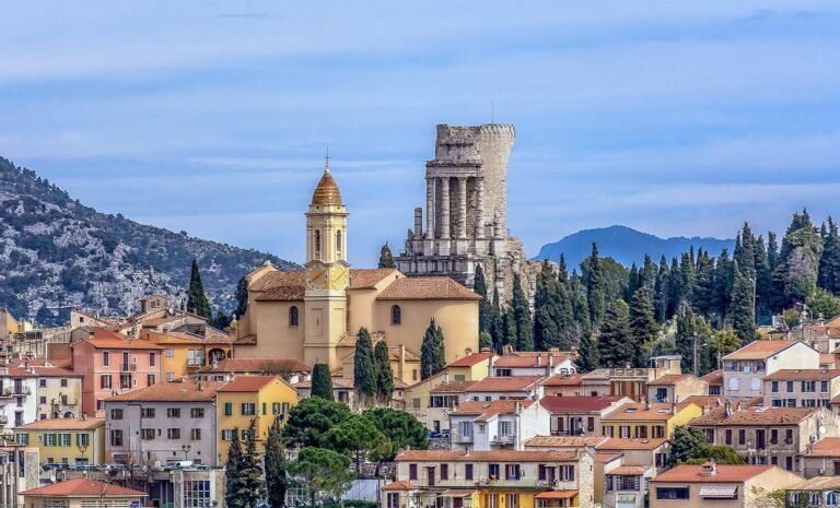 Nice to Monaco and Èze Day Tour by Coach