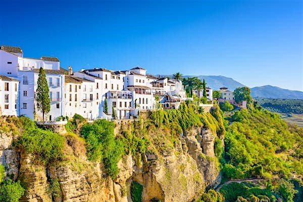 Private Coach Tours in Seville, Granada and Córdoba