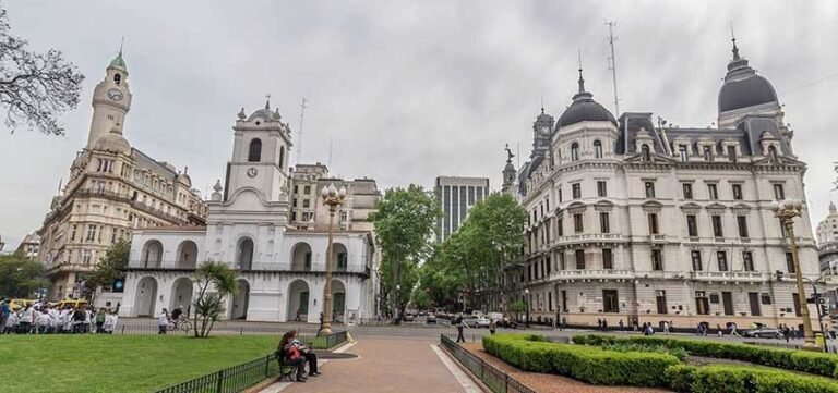 Latin American Group Coach Packages in Europe