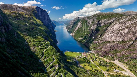 Fjord Road Trips by Charter Bus Norway
