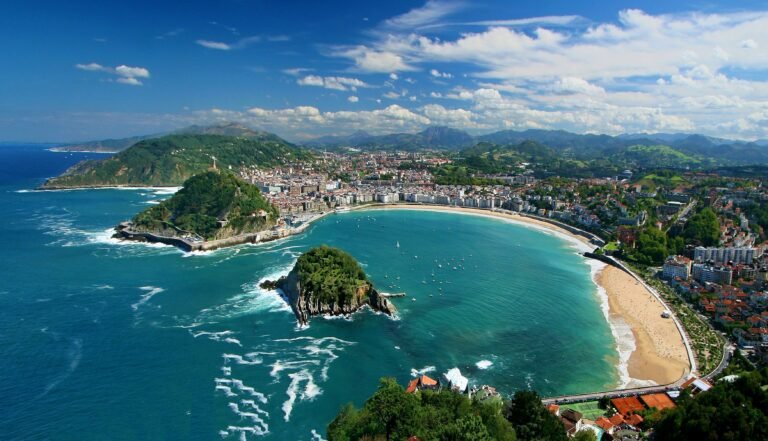 Foodie Group Coach Trips to San Sebastián