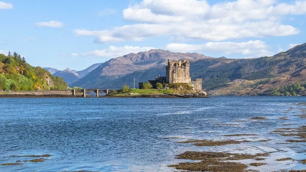 Skye Coach Rental with Driver from Inverness or Glasgow

