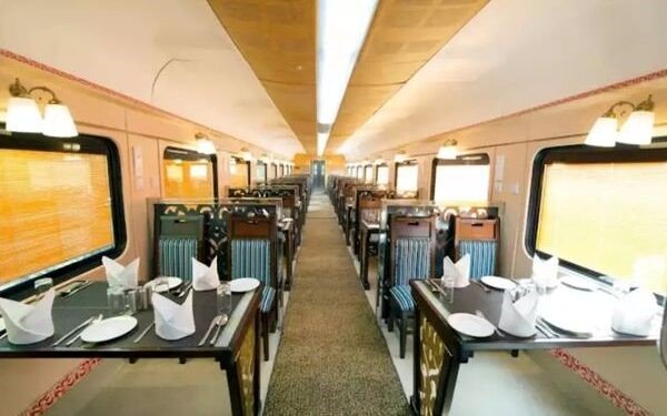 Hybrid Itinerary Coach and Rail Packages