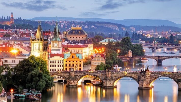 "Multi-Country Coach Tour Europe 15 Days"