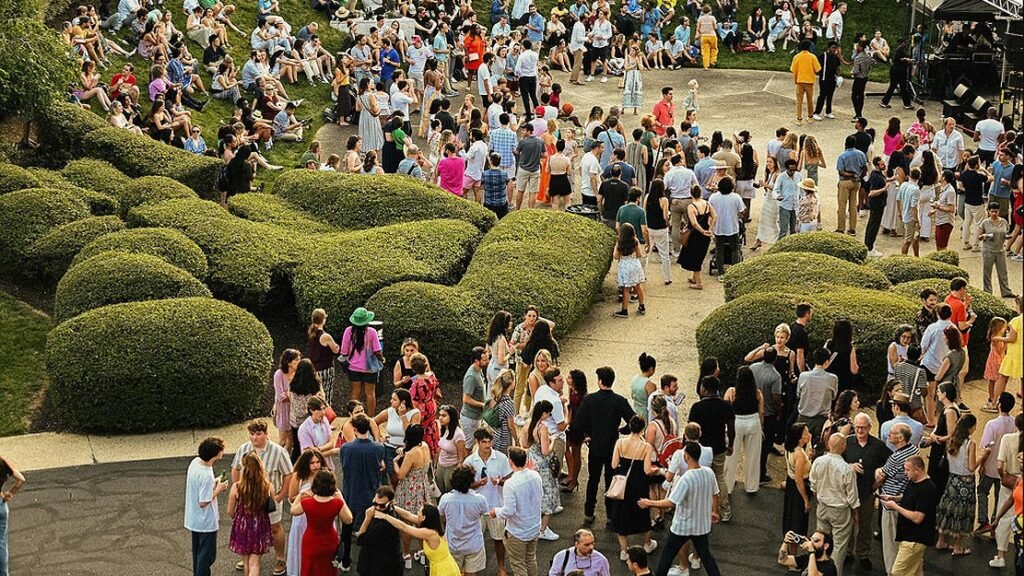 Festival Coach Hire France – Fête de la Musique