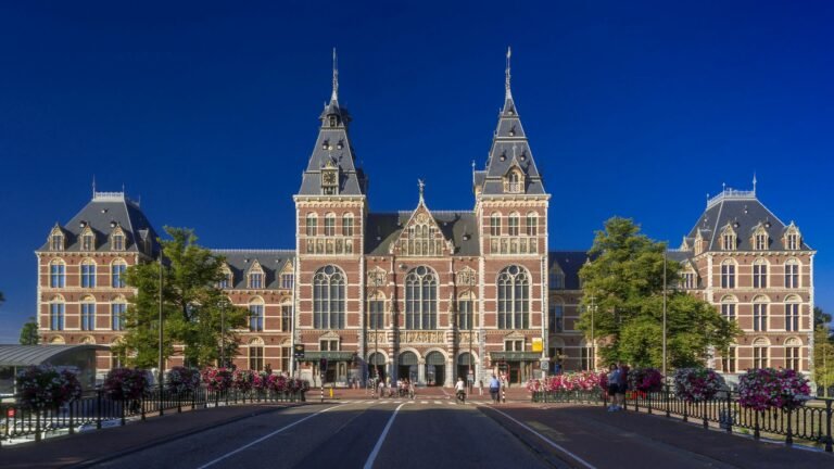 European History Tour Coach Hire