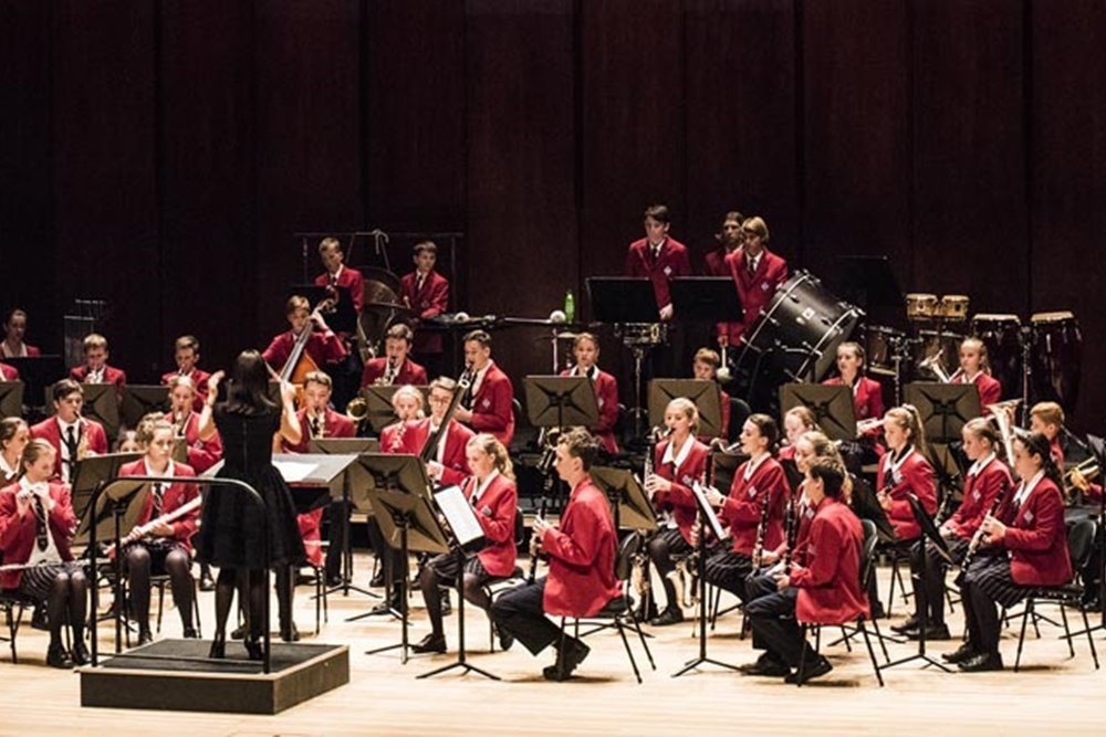 Music Group Travel by Coach for Performances