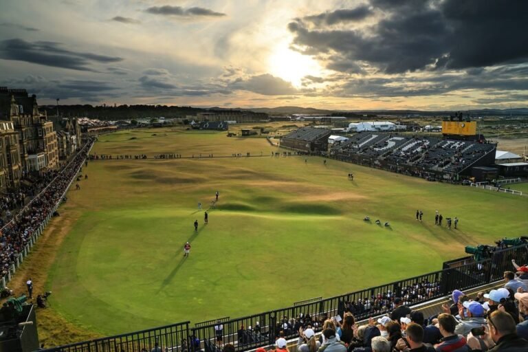Chauffeured Coach Services for Golf Events