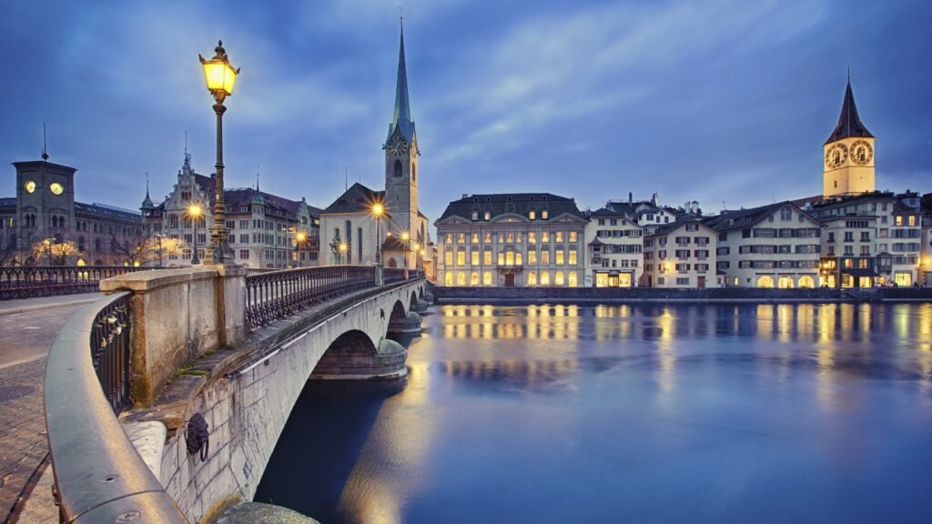 Zurich to Milan Bus Hire for Groups

