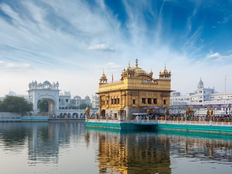 Luxury Bus Hire for Sikh Heritage Tours