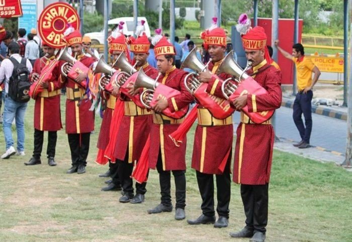 Private Bus Hire for Baraat Ceremony and Dhol Travel


