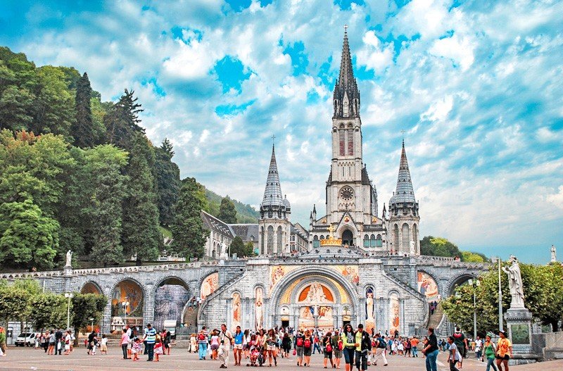 France Religious Tour Coach Hire to Lourdes
