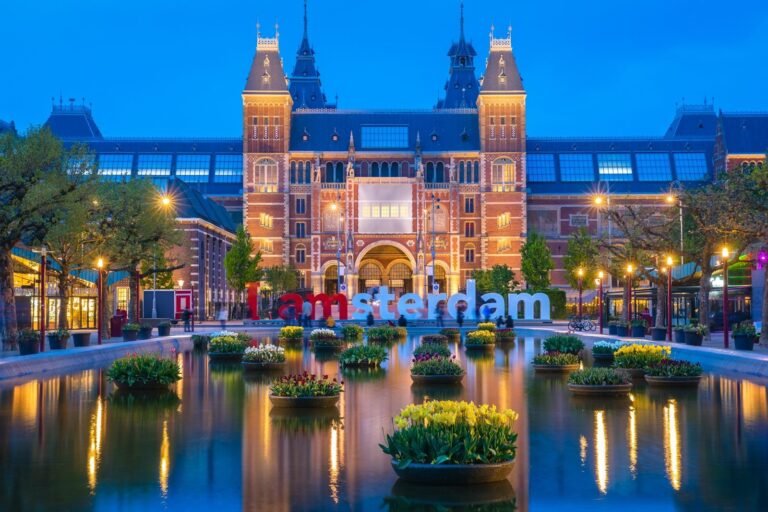 Amsterdam Market Day Coach Excursions