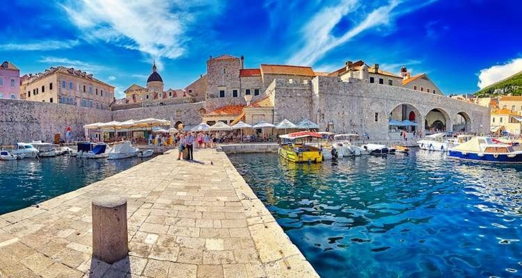 Cross-Border Coach Dubrovnik to Montenegro